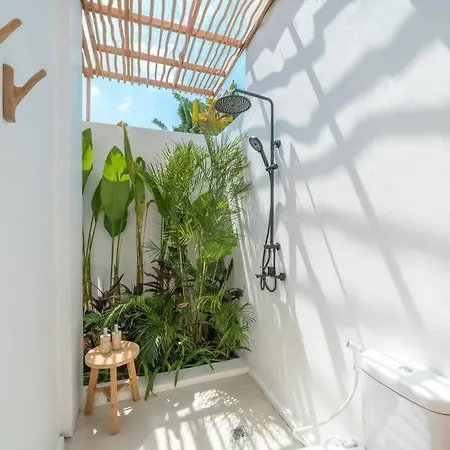 Villa Asin - New Tropical & Modern 3Br Central - Canggu Beach Exterior photo