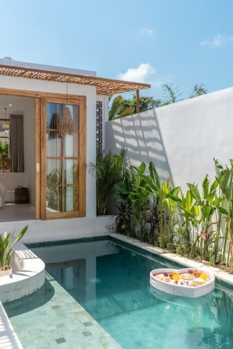 Villa Asin - New Tropical & Modern 3br - Canggu (Bali)