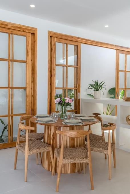 Villa Asin - New Tropical & Modern 3br - Canggu (Bali)